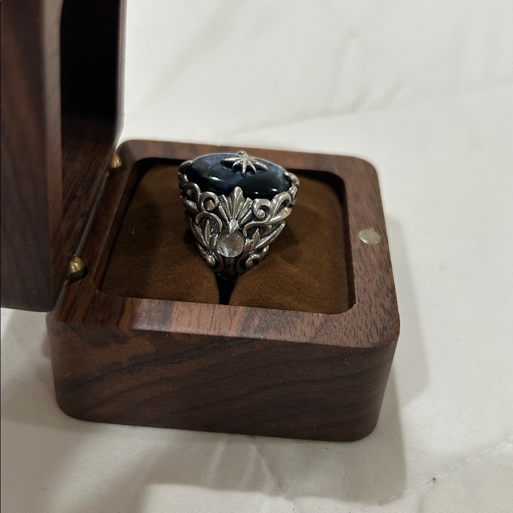 CLOCKS + COLOURS Seeing Stars x Blue Pietersite Ring - Picture 4 of 6